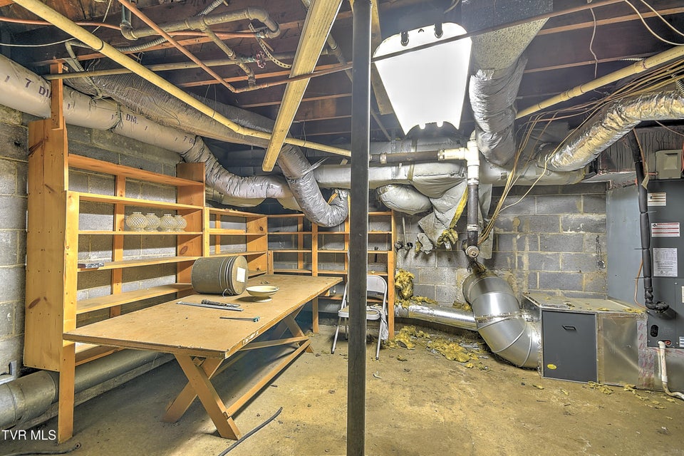 Photo #45: 2225 Ashwood Avenue