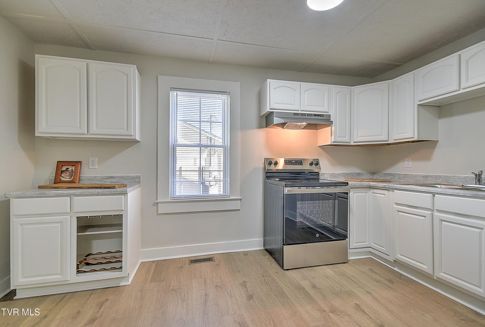 Photo #16: 2709 Broad Street