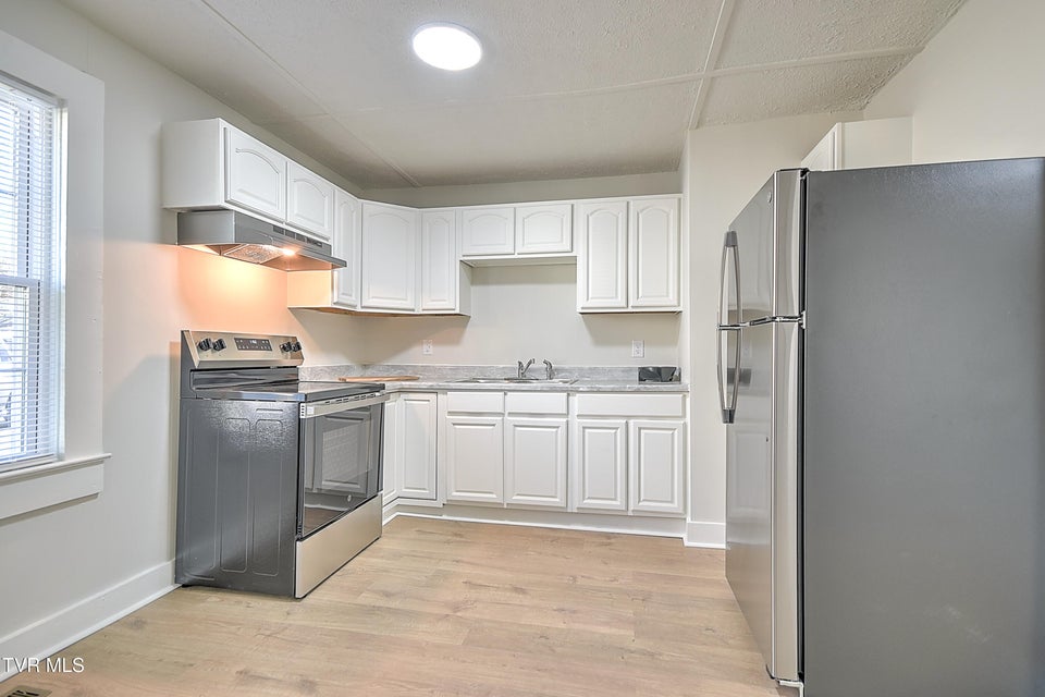 Photo #15: 2709 Broad Street