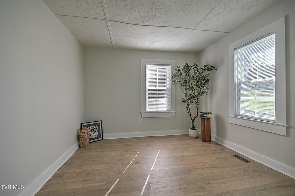 Photo #25: 2709 Broad Street