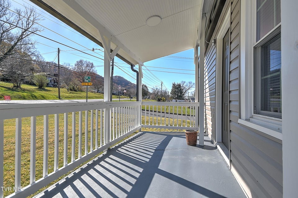 Photo #4: 2709 Broad Street