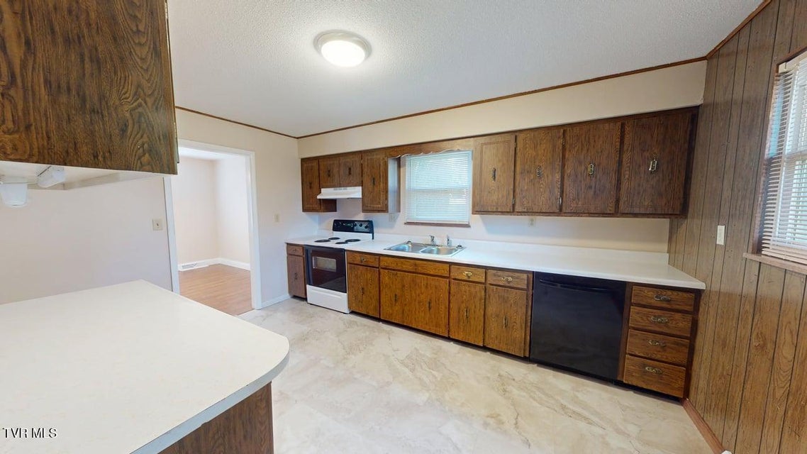 Photo #7: 4561 Birchwood Circle