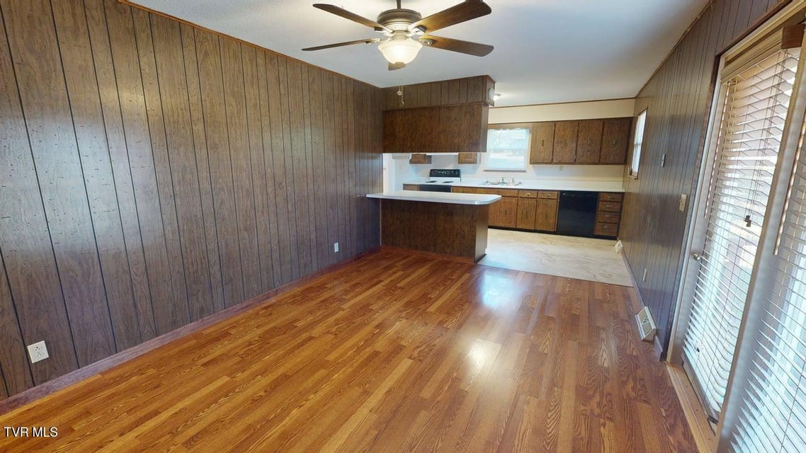 Photo #9: 4561 Birchwood Circle