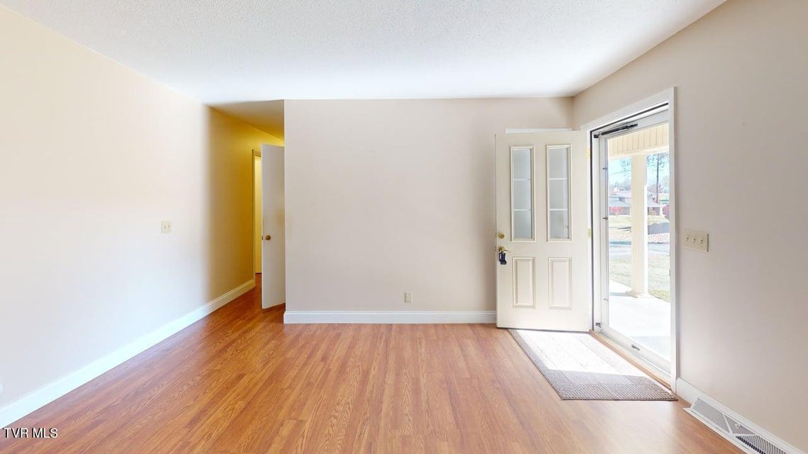 Photo #33: 4561 Birchwood Circle