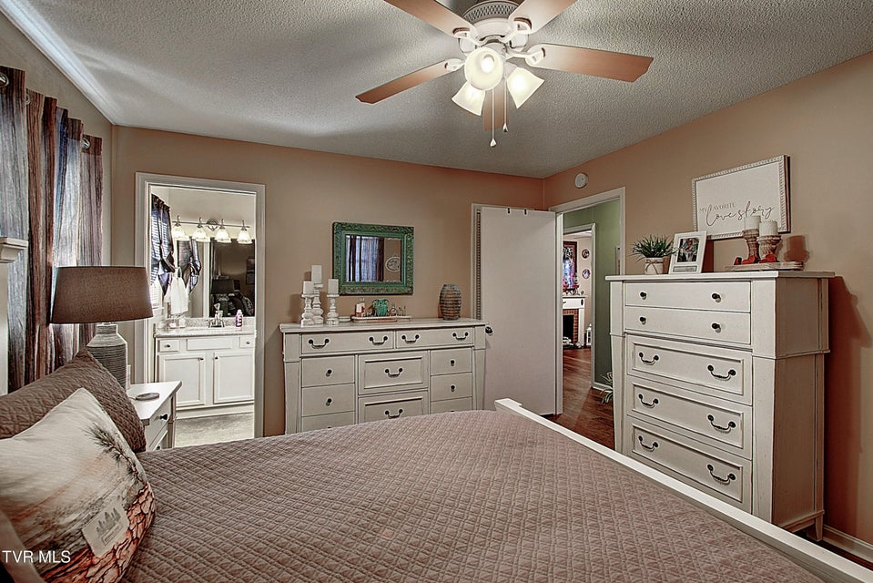 Photo #23: 153 Southgate Drive