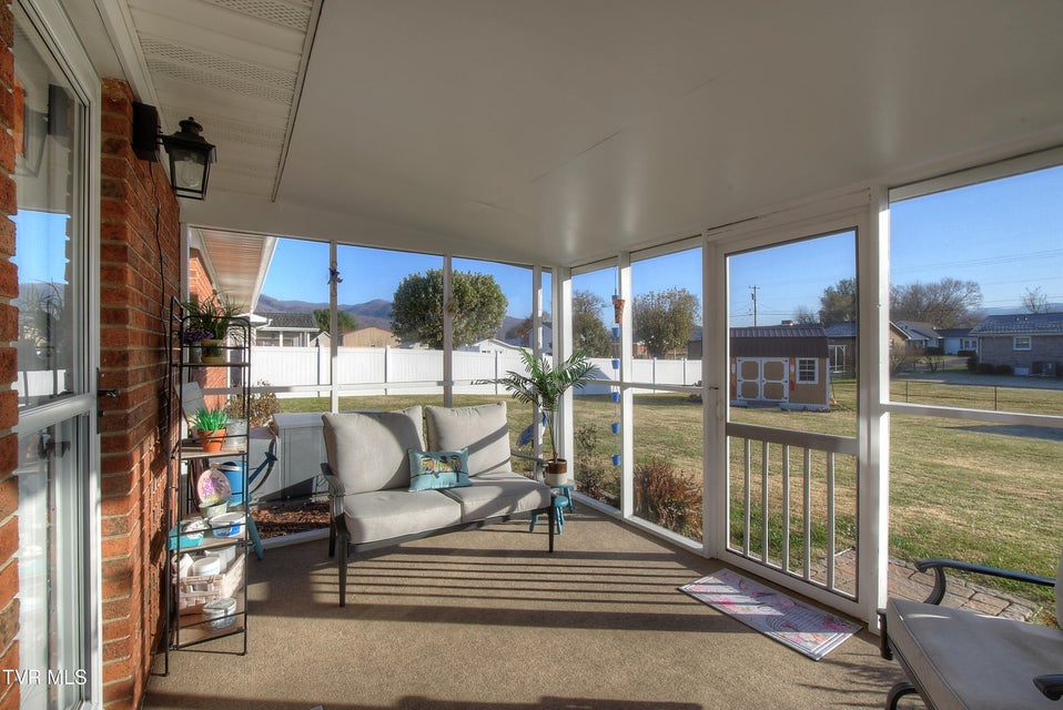 Photo #31: 153 Southgate Drive