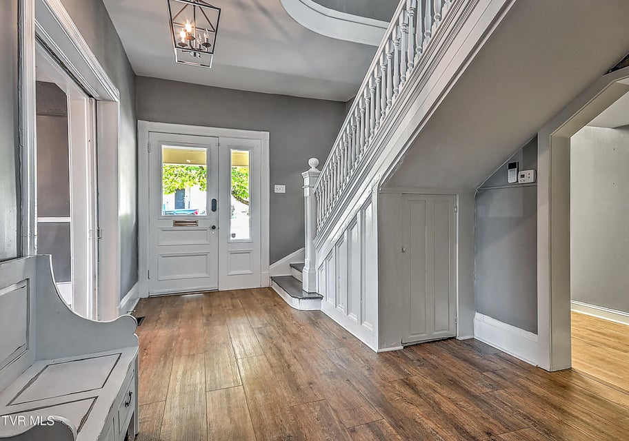 Photo #5: 512 Alabama Street