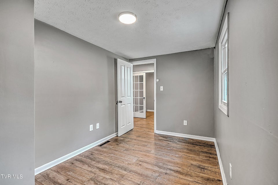 Photo #17: 512 Alabama Street