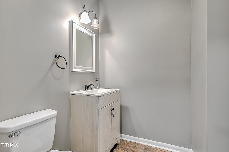 Photo #21: 512 Alabama Street