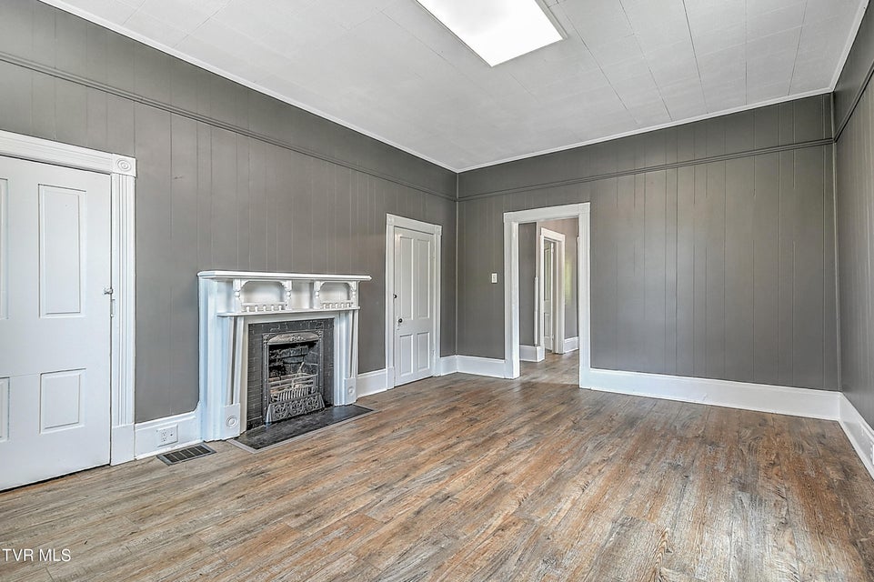 Photo #26: 512 Alabama Street