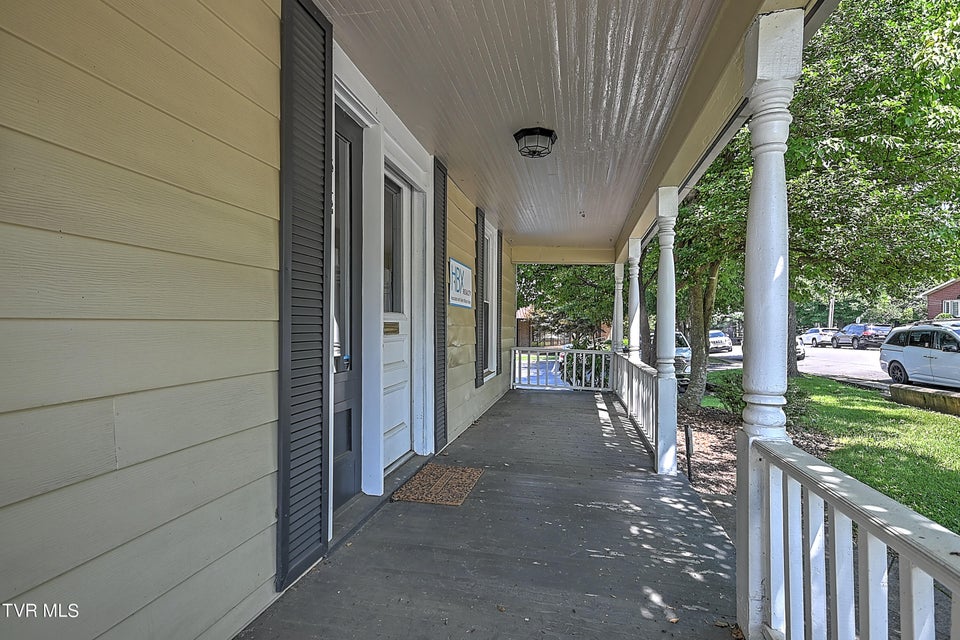 Photo #35: 512 Alabama Street