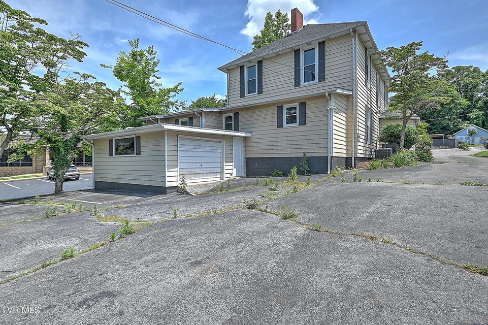 Photo #36: 512 Alabama Street