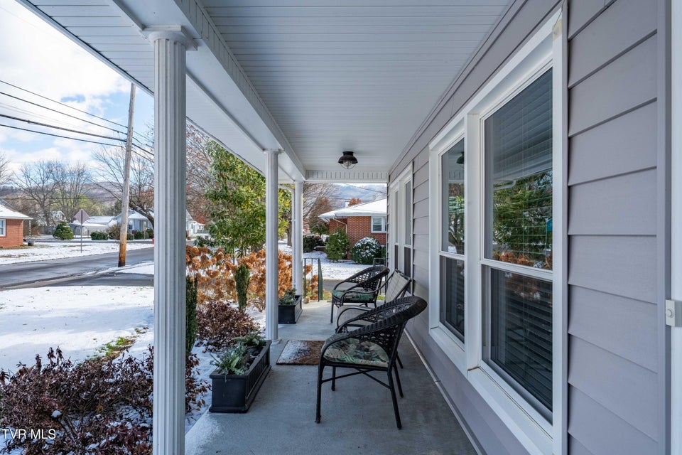 Photo #7: 419 College Street