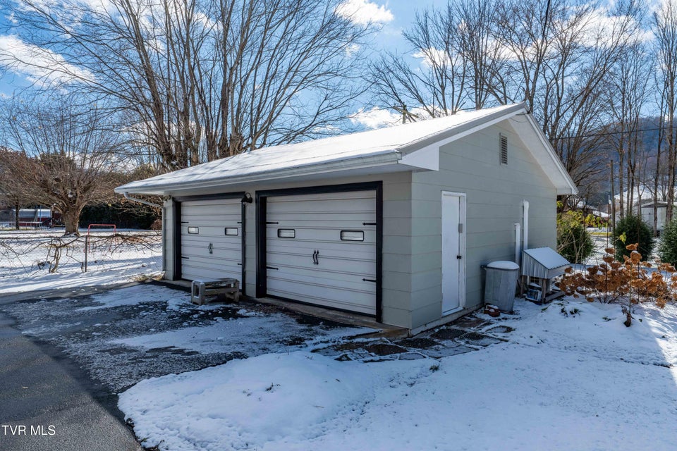 Photo #16: 419 College Street