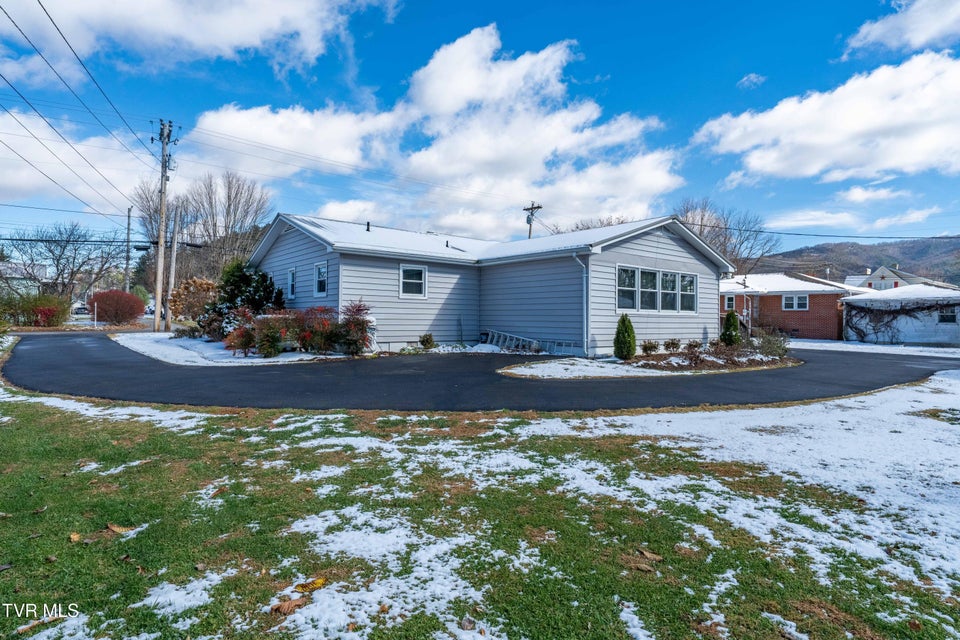 Photo #18: 419 College Street