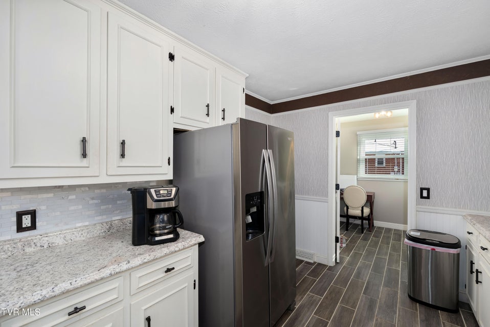 Photo #28: 419 College Street