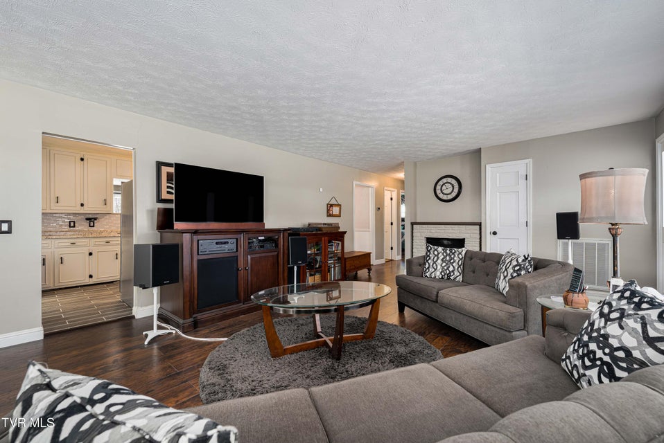 Photo #38: 419 College Street