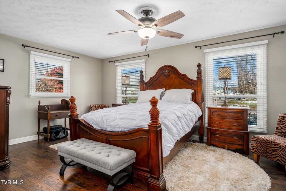 Photo #45: 419 College Street