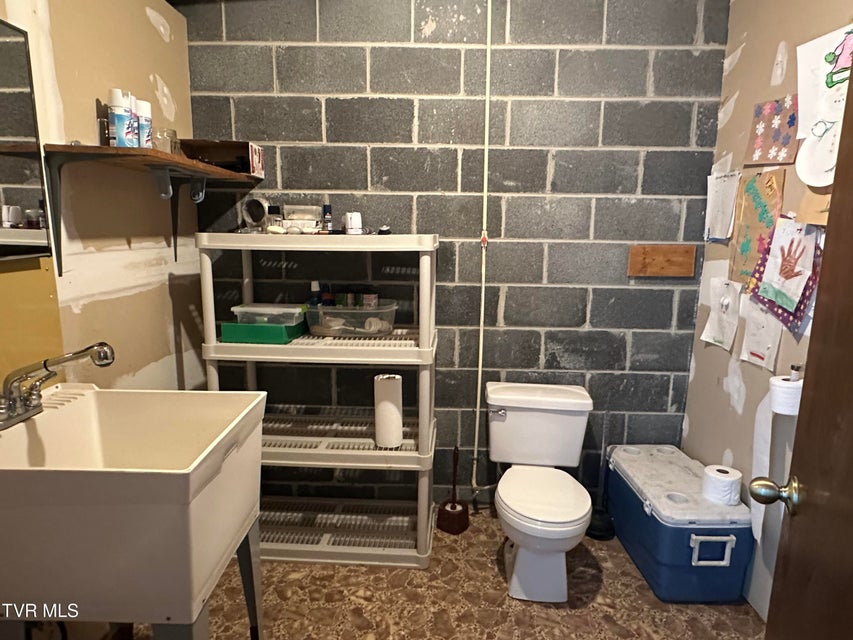 Photo #25: 1456 Osbornes Gap Road