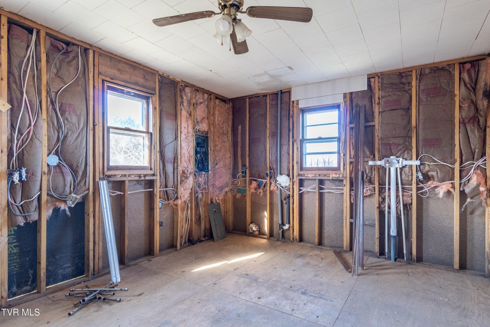 Photo #9: 231 Bill Mauk Road