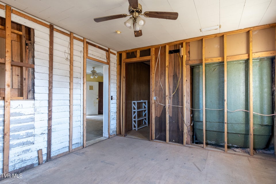 Photo #10: 231 Bill Mauk Road