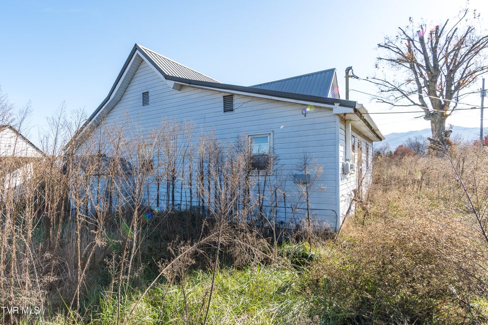 Photo #32: 231 Bill Mauk Road