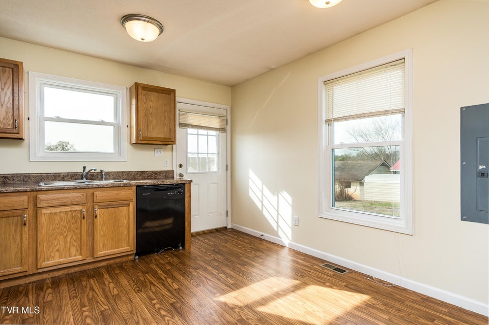 Photo #7: 107 2nd Street