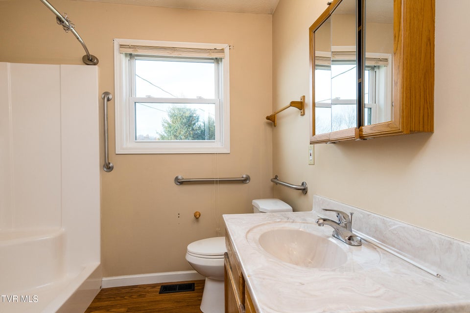 Photo #11: 107 2nd Street