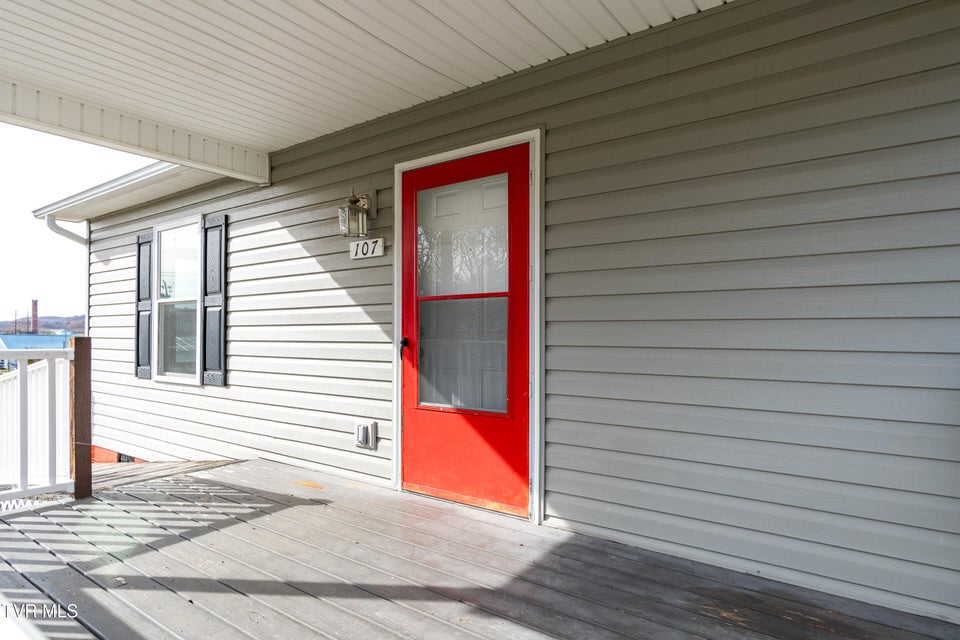 Photo #24: 107 2nd Street