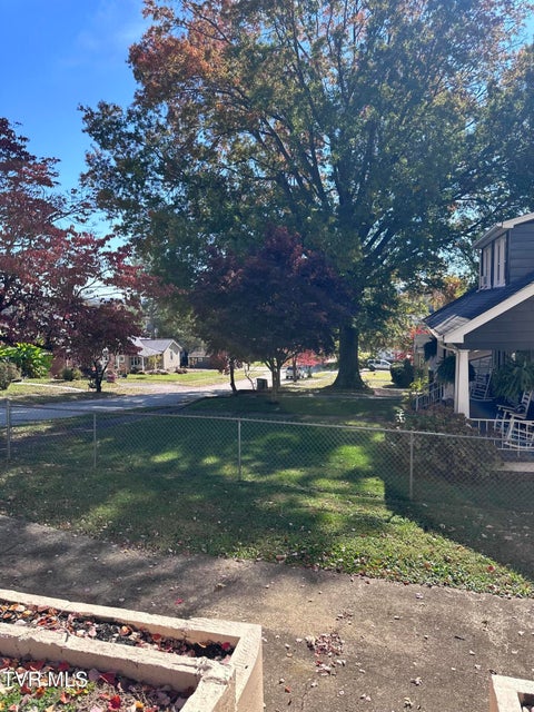 Photo #64: 526 Mount Ida Place