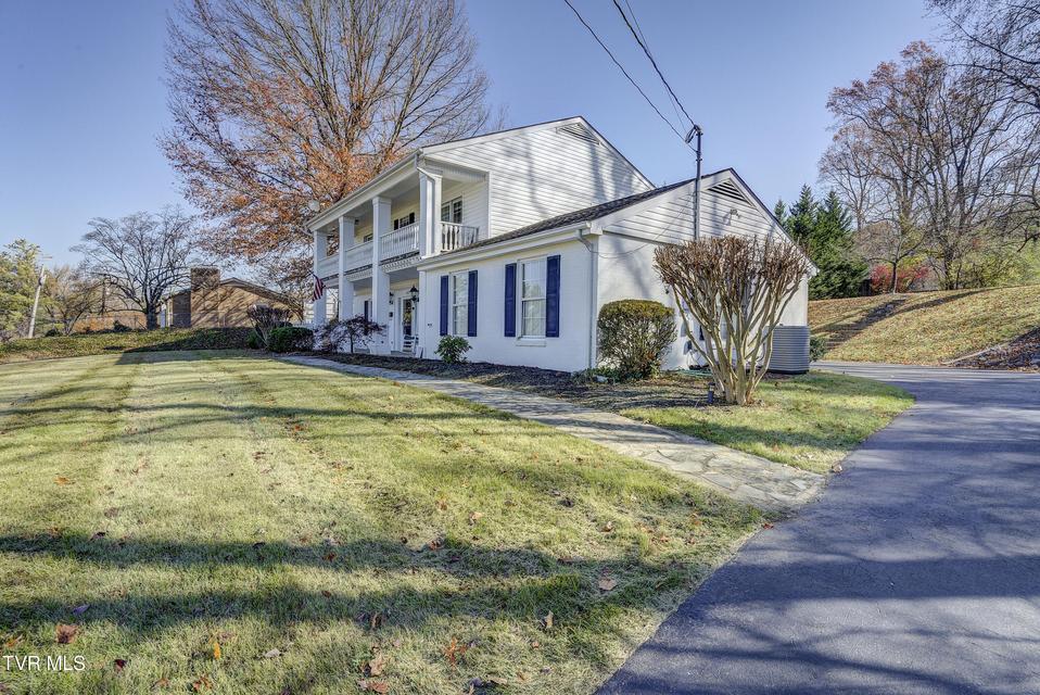 Photo #2: 312 Ivanhoe Drive