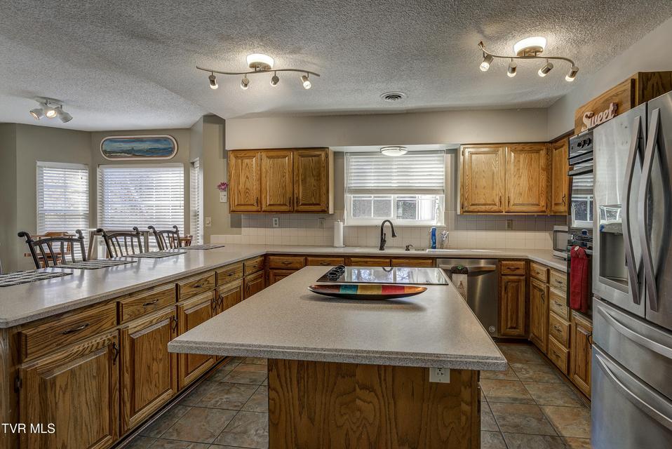 Photo #16: 312 Ivanhoe Drive