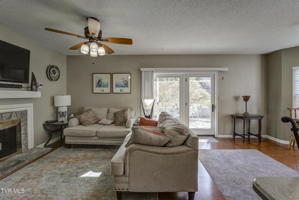 Photo #17: 312 Ivanhoe Drive