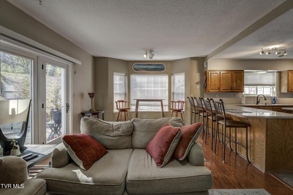 Photo #19: 312 Ivanhoe Drive