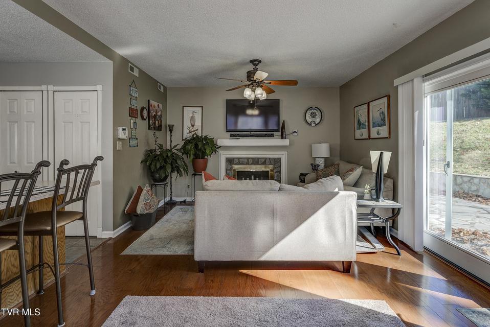 Photo #20: 312 Ivanhoe Drive