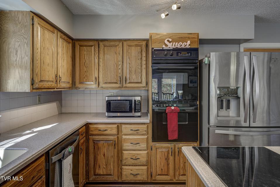 Photo #23: 312 Ivanhoe Drive