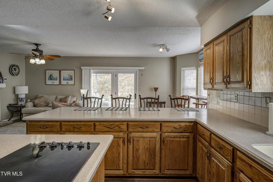 Photo #25: 312 Ivanhoe Drive