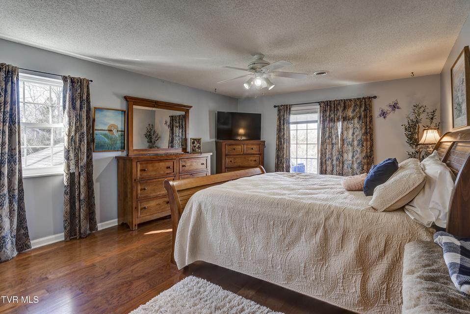 Photo #38: 312 Ivanhoe Drive