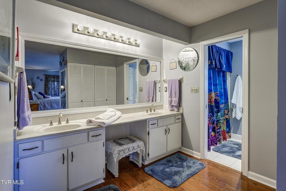 Photo #34: 312 Ivanhoe Drive