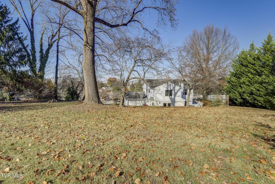 Photo #54: 312 Ivanhoe Drive