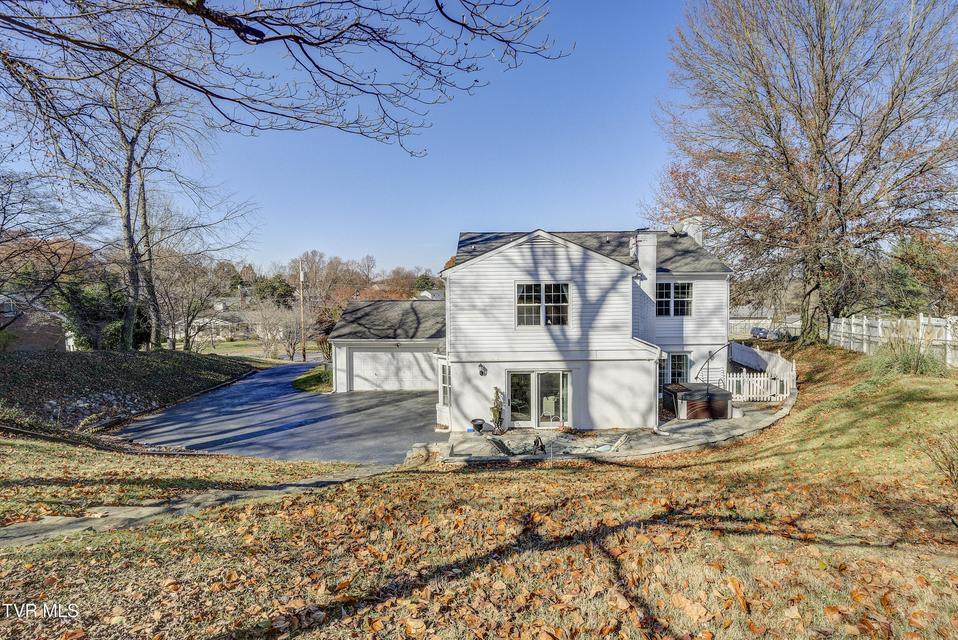 Photo #55: 312 Ivanhoe Drive