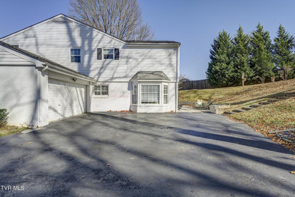 Photo #57: 312 Ivanhoe Drive