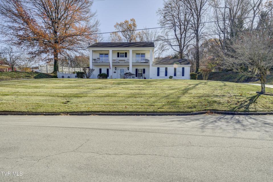 Photo #62: 312 Ivanhoe Drive