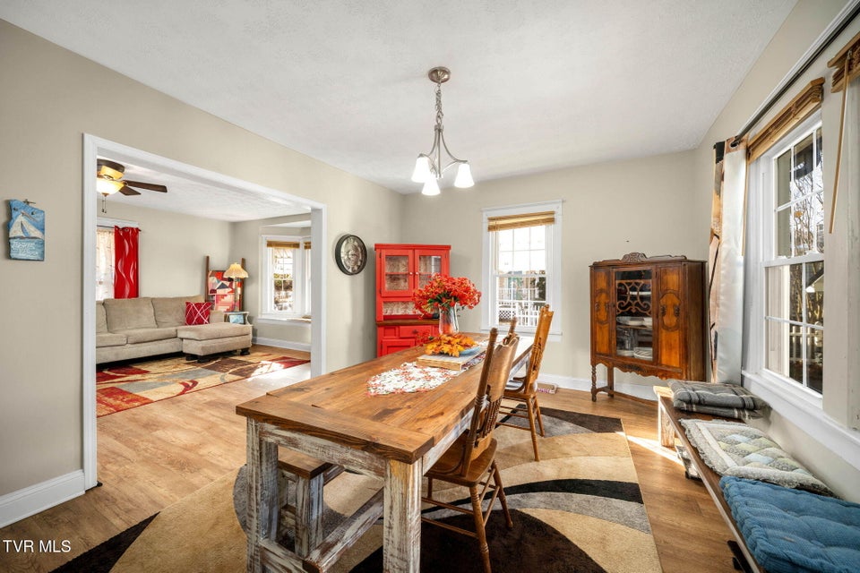 Photo #6: 639 Ohio Avenue