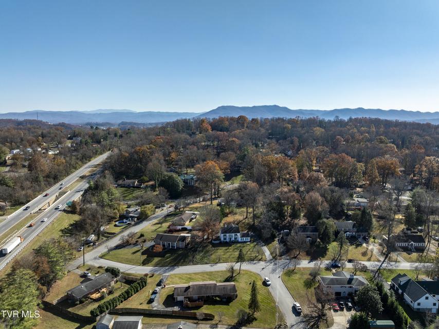 Photo #75: 312 Ivanhoe Drive