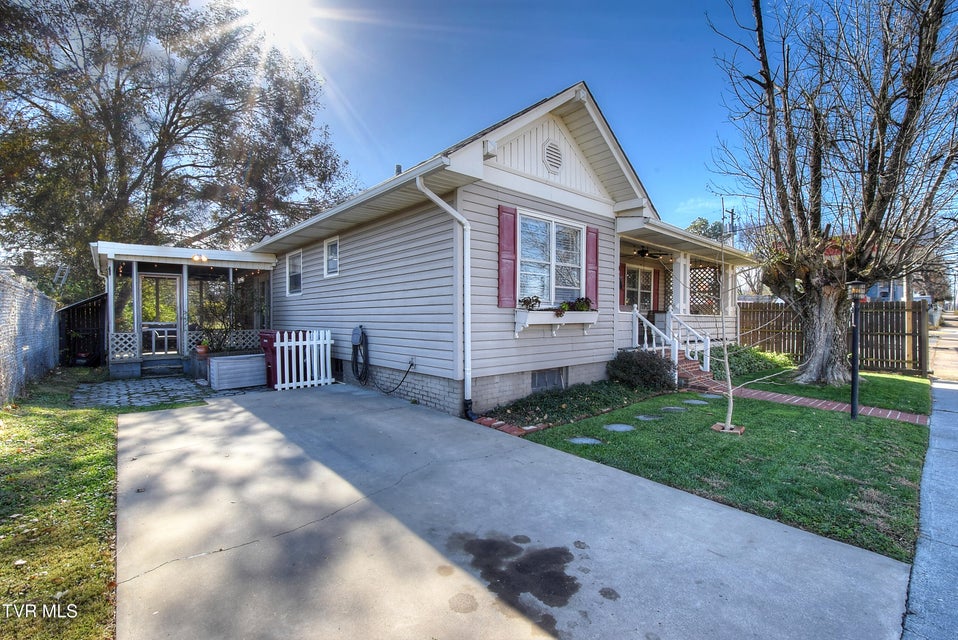 Photo #2: 102 Walnut Street