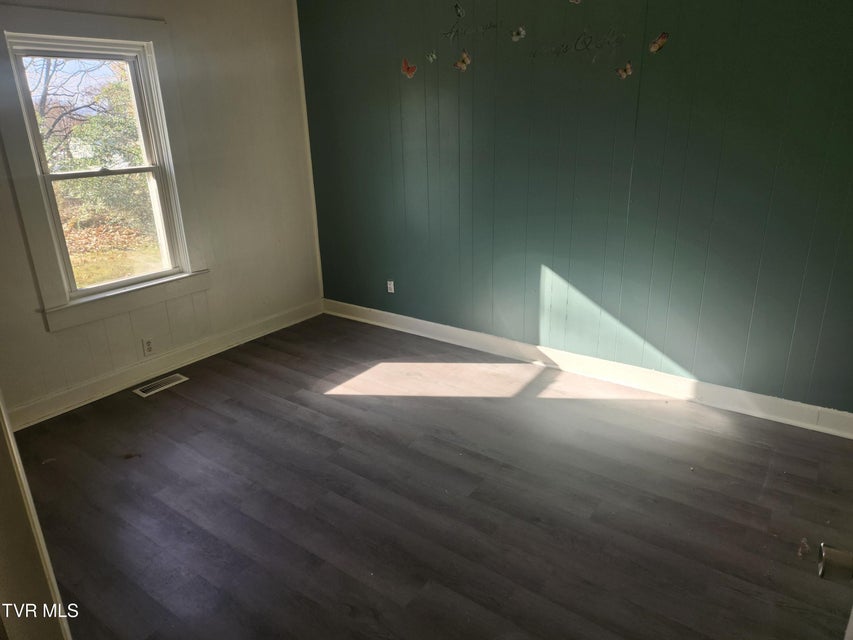 Photo #6: 539 Elm Street