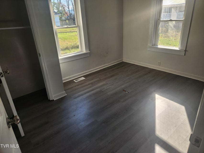 Photo #8: 539 Elm Street