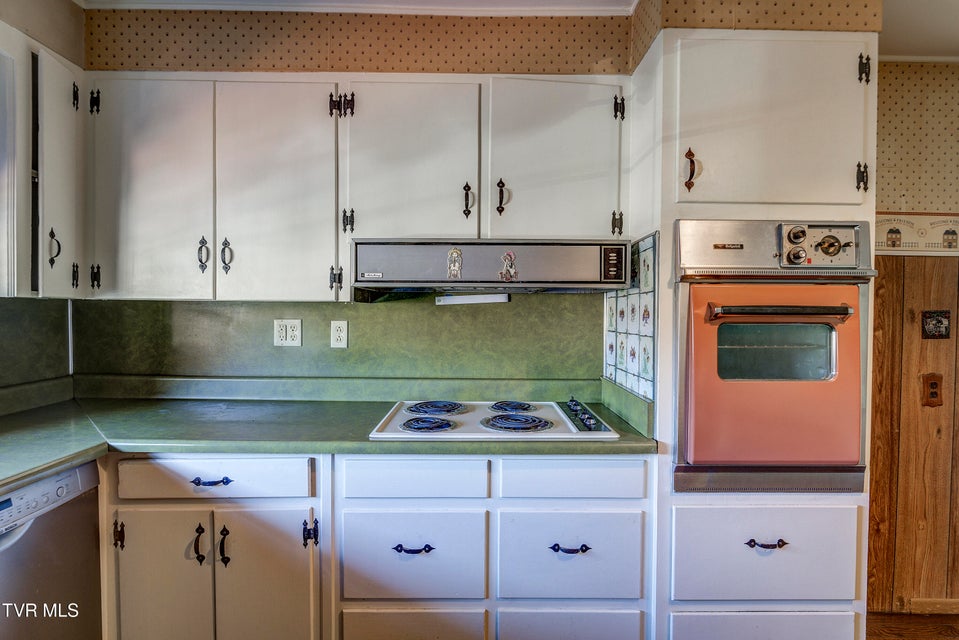 Photo #10: 1208 Main Avenue