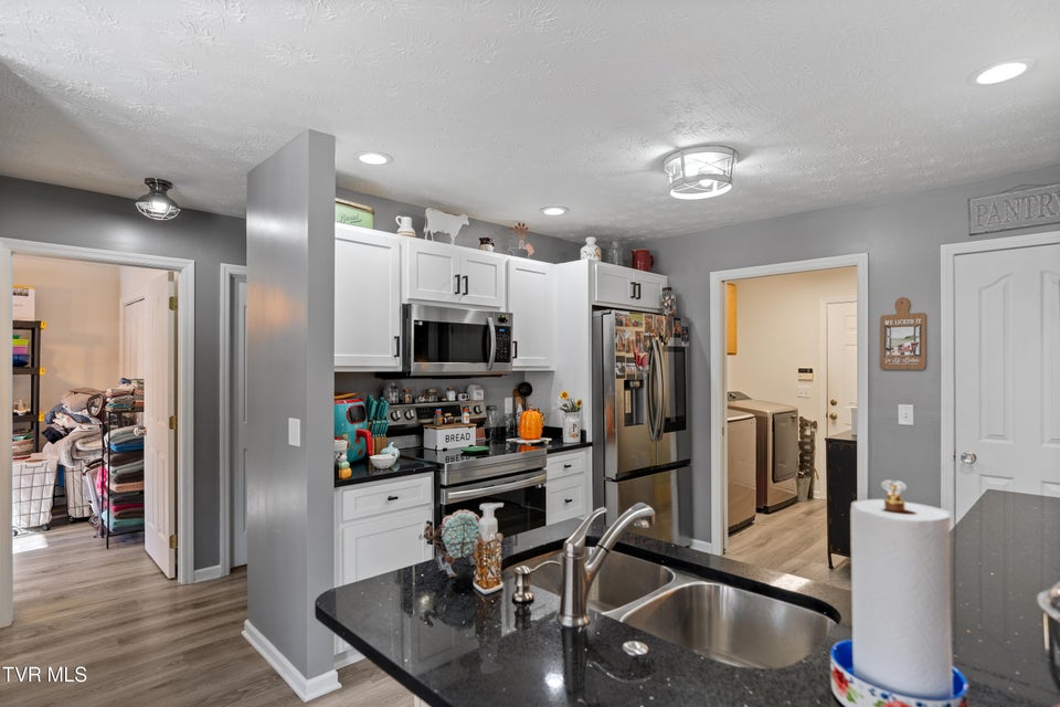 Photo #25: 1416 Church Street